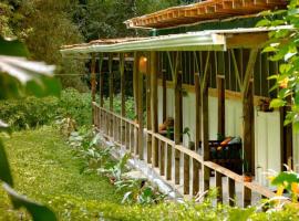 Smile Jungle Hostel，位于别霍港的酒店