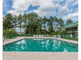 Travelers Inn Douglas By OYO US-441，位于道格拉斯的酒店