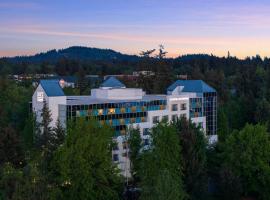 AC Hotel by Marriott Portland Lake Oswego，位于莱克奥斯韦戈的酒店