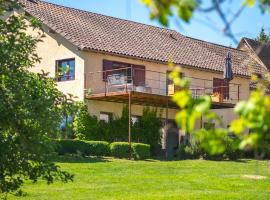 Domaine des Ormeaux，位于Ajat的酒店