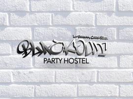 Blackout Hostel，位于福尔图纳的酒店