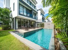 Modern Minimalist 6 Bedroom Light Luxury Villa Private Pool Golf Course Laguna Park