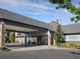 温哥华/波特兰希尔顿惠庭套房酒店，位于温哥华的酒店