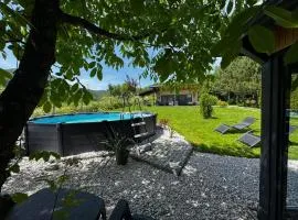 Residence Wood Pool & SPA