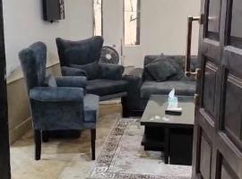 شقة فندقية عائلية，位于Sheikh Zayed的宠物友好酒店