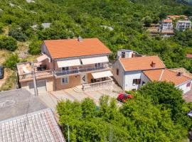 Apartments and rooms Bionda