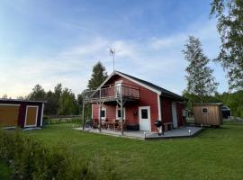 Newbuilt House in Tiveden，位于Tived的酒店