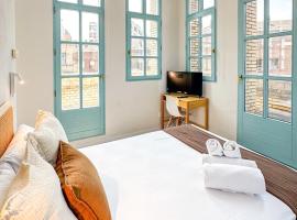 VTZ Orús Factory Hotel - Parking Muy Económico，位于萨拉戈萨的酒店