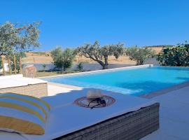 LALOU Casinhas B&B，位于莫托拉的酒店