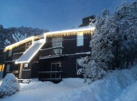 KILIMANJARO ALPINE APARTMENTS 3 BEDROOM Apartment，位于福尔斯克里克的酒店