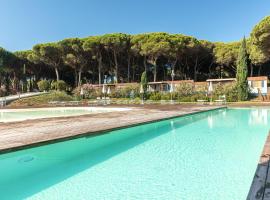 Camping Pineta sul Mare，位于切塞纳蒂科的酒店