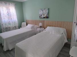 Alojamiento a 25km de Madrid apta para mascotas cerca de zonas de ocio，位于纳瓦尔卡内罗的豪华帐篷营地