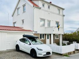 West coast villa with stunning ocean view !，位于Hovenäset的酒店