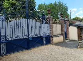 Gîte L'instant Ressource pour rassemblement familial ou entre amis au coeur de la Puisaye Forterre