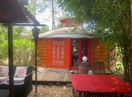 拉尔巴托斯住宿加早餐旅馆，位于法扬斯的酒店