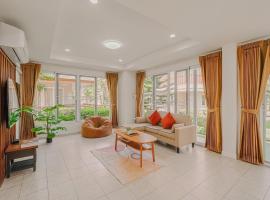 Samran Beach House by May, Cha-am Beach，位于七岩的自助式住宿