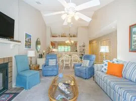 Spacious 2 Bedroom Condo- Vaulted Ceilings and Fireplace- St James Park 12-E