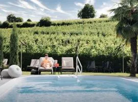 Lingers Suites & Residence