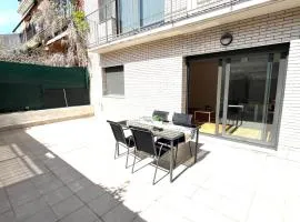 Apartamento independiente con jardín