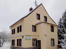 Chata Alexandra，位于卡罗维发利的酒店