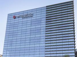 NH Collection Santiago Casacostanera，位于圣地亚哥的酒店