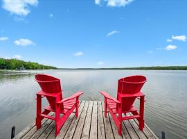 Lakeview Loft A-Frame Escape Tobermory，位于托伯莫里的酒店