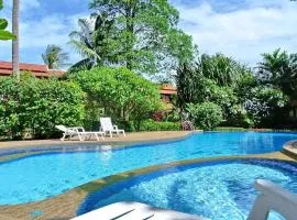 Luxurious Thai-Style Villa with a Swimming Pool Just 20 Meters from Beach Access