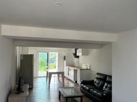 Appartement avec vue dégagé，位于Urcuit的酒店
