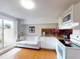 The Driftwood Deck 5B