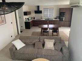 Villa Serena - 3 chambres grand confort - 6 personnes，位于卡庞特拉的酒店