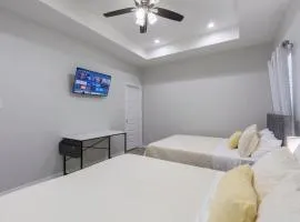 Apt.2 Nice and Cozy 2bed 2bath