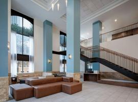 达拉斯市区/西端万豪春季山丘套房酒店，位于达拉斯的酒店