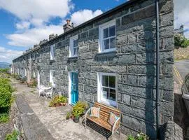 Stylish home from home with great views