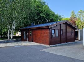 Castle view Cabin，位于Cappagh的酒店