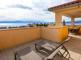 2 Bedroom Lovely Apartment In Omisalj