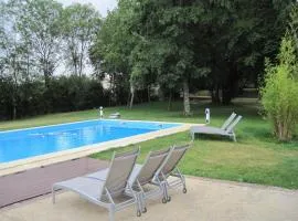 Cottage in Pyrenees with Pool & Golf, cleaning included