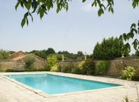 Holiday Home in Thurageau with Private Pool, cleaning included