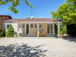 Holiday Home in Barry-d'Islemade with Pool, cleaning included