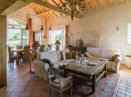 Family Château Retreat, cleaning included