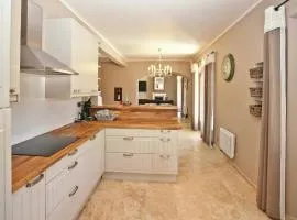 Villa in Provence with Infinity Pool, cleaning included