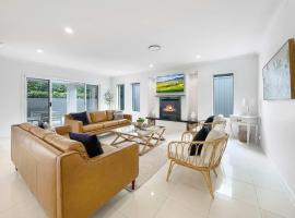 Relaxed Luxury for Families by the Beach，位于巴迪纳的酒店