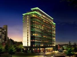 The Class 300 Hotel and Resort，位于束草市的酒店