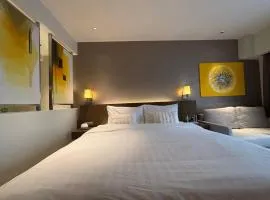 Hotel Residences At Acqua