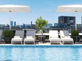 North End 2BR Condo w Pool & Gym，位于波士顿的酒店