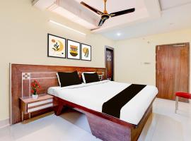 Super Townhouse Sankaramatam Road Near Diamond Park，位于维沙卡帕特南的酒店
