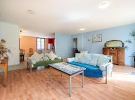 Spacious Home with Beach Access, cleaning included