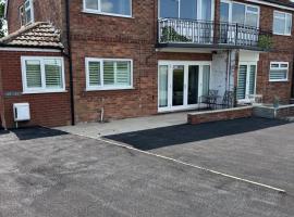 Readsmere Drive, Alderley Edge，位于阿尔德利埃奇的酒店