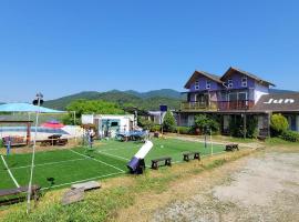 Jun Live Pension in Gangwha，位于仁川市的酒店