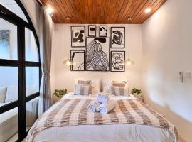 Chic 1BR in Bingin 3 Mins to Top Cafes & Beach，位于Bingin Beach的酒店