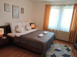 Orient Apartmanház，位于埃格尔的酒店